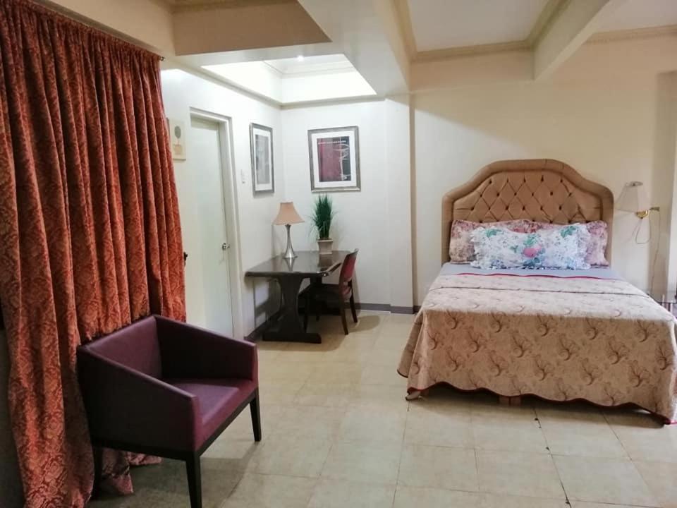The Saint Joseph Residential Suites Lucena Extérieur photo