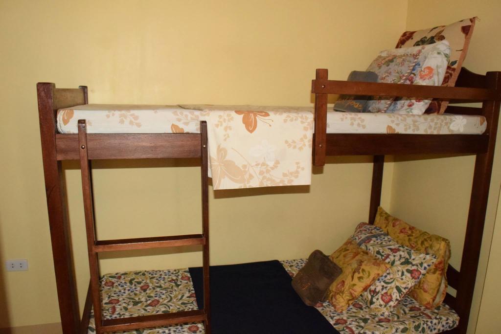 The Saint Joseph Residential Suites Lucena Chambre photo