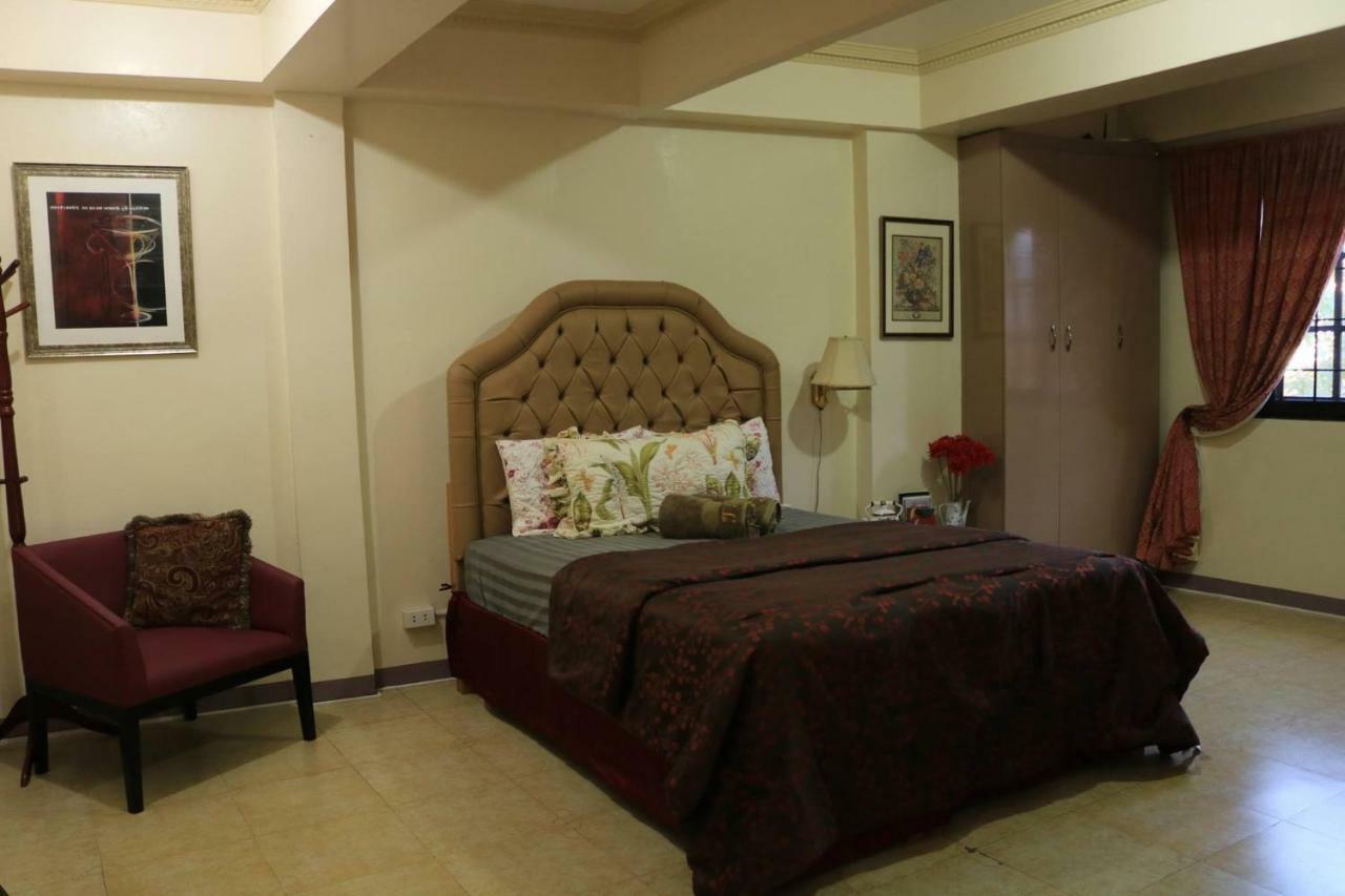 The Saint Joseph Residential Suites Lucena Extérieur photo