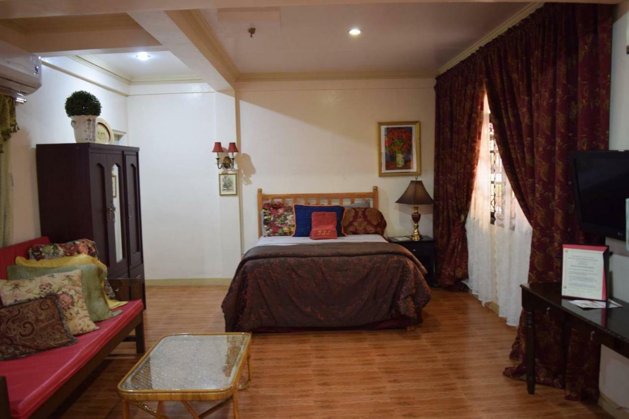 The Saint Joseph Residential Suites Lucena Extérieur photo